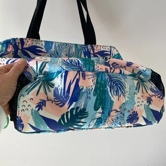 Etidy New Experiences blue printed beach bag tote bag - Picture 6 of 6